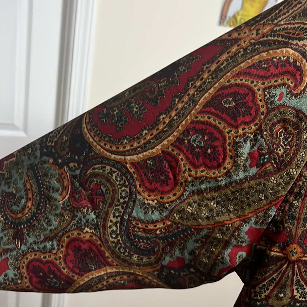 Red patterned blouse - Picture 3 of 4
